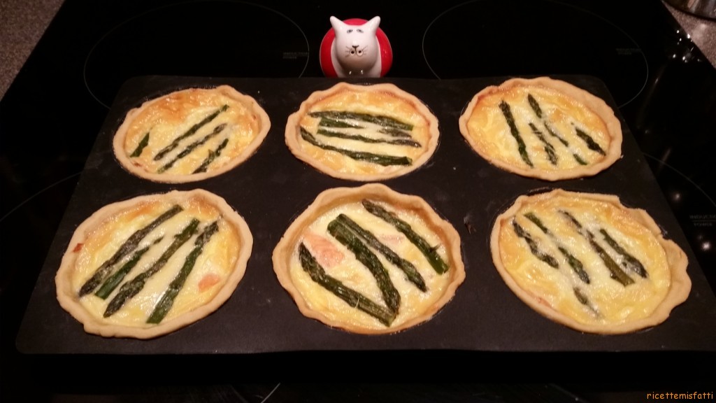 Asparagus and smoked salmon tartlets Ricette & Misfatti ↔ Recipes